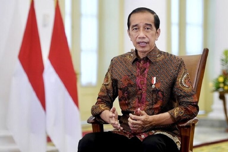 Presiden Jokowi Pastikan Akan Cairkan THR dan Gaji ke-13 Bagi PNS
